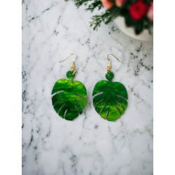 Boucles d'oreilles feuille monstera acrylique vertes pailletées