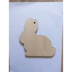 Lapin de pâques en bois, peint à la main avec initiale du prénom