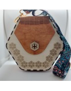 Sac à main en bois de forme hexagonale
