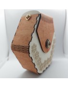 Sac à main en bois de forme hexagonale